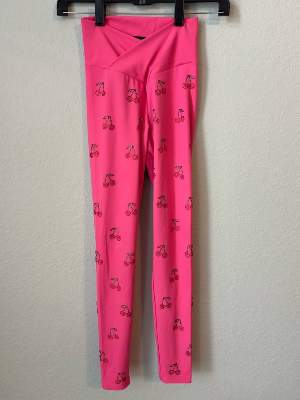 Beach Riot Sport Active Hot Pink Cherry Print V-Waist Leggings Size X-Small